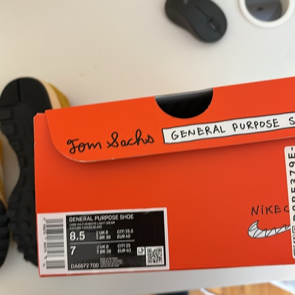 Nike Yellow and White Women's Sneakers - Picture 4 of 6